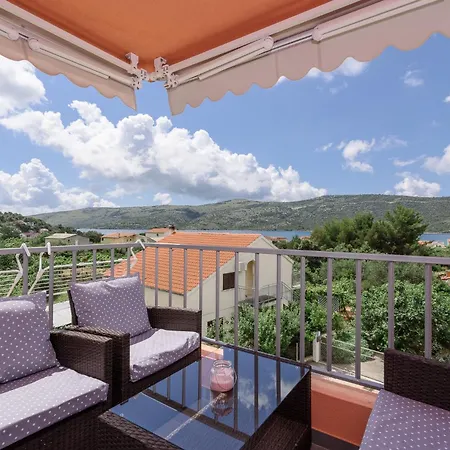 Family Friendly With A Swimming Pool Poljica, Trogir - 22079
