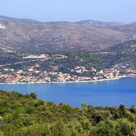 Apartment Family Friendly With A Swimming Pool Poljica, Trogir - 22079 Poljica (Trogir)