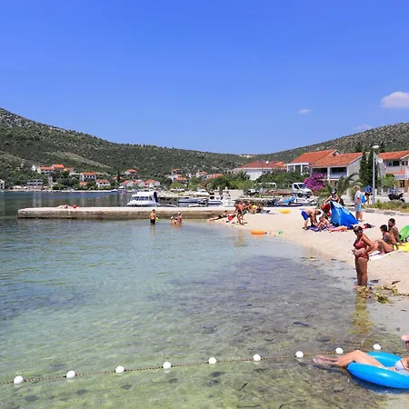 Family Friendly With A Swimming Pool Poljica, Trogir - 22079 Apartment